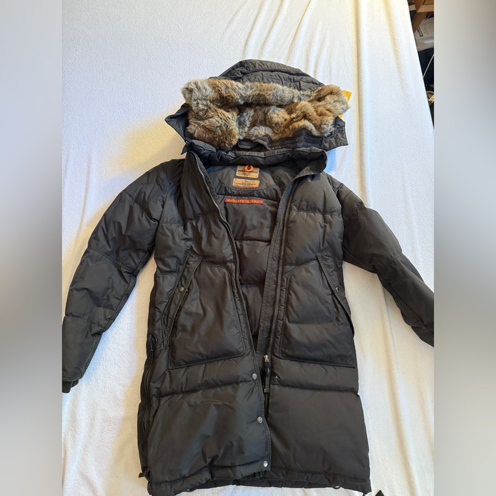 Parajumpers long bear down parka - missing fur hood attachment